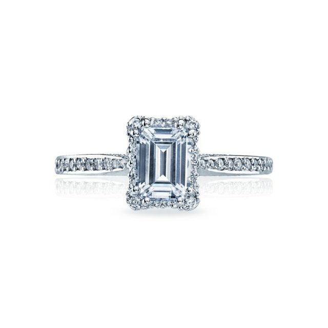 Välj förlovningsringskriterier Emerald Cut Renhetsfärg