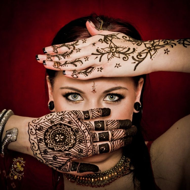 henna tatuering idéer händer kvinnor tradition indien