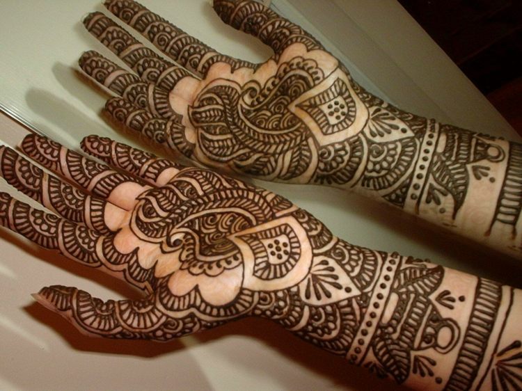 henna tatuering palm prydnader indisk stil