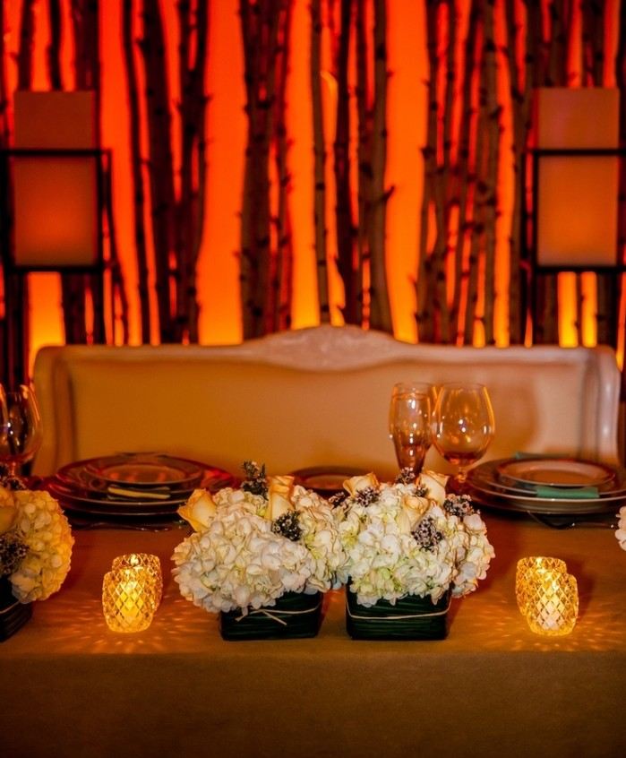 Höstens bakgrund för bröllopsgrenarna-orange-färgade-ljus-mottagning