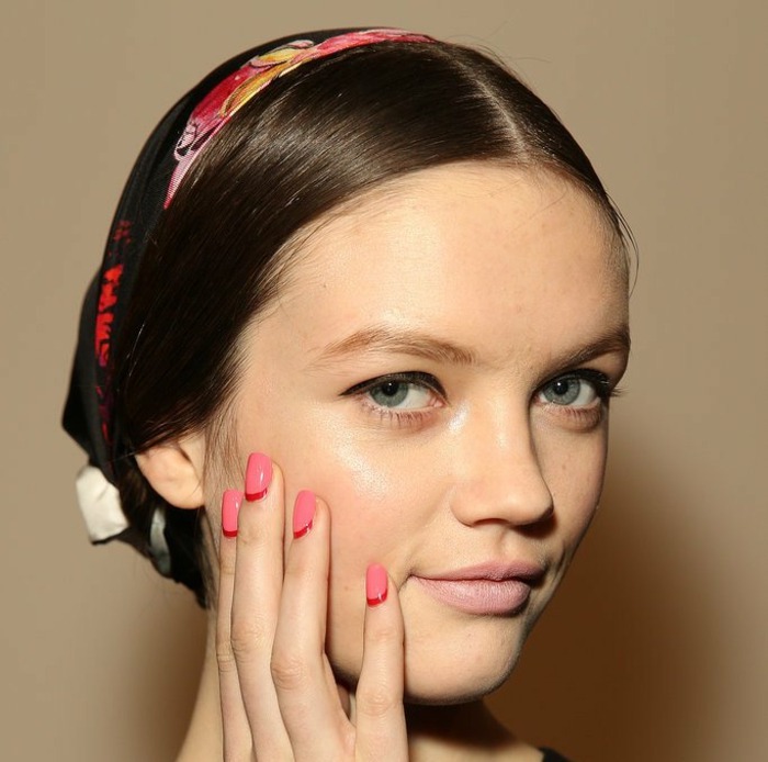 Nail design idéer rosa röd fransk stil charmig