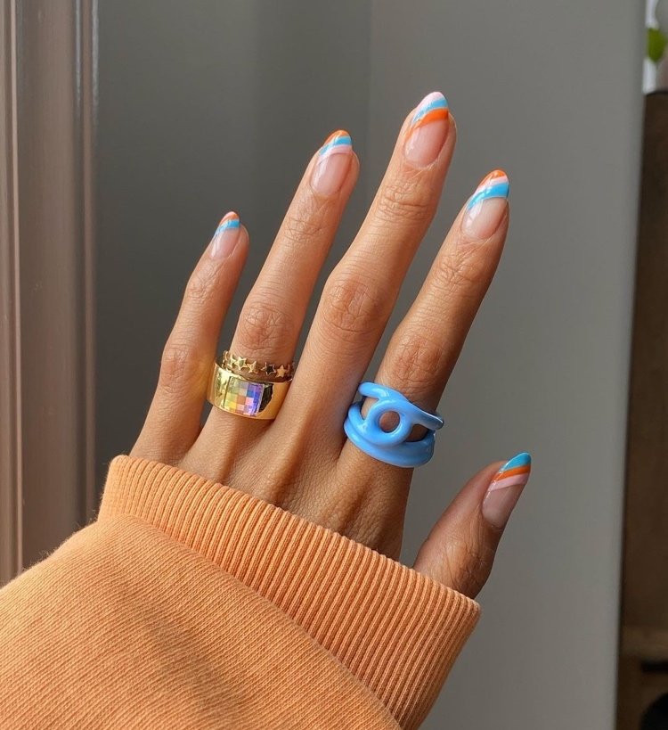 Nageldesign höst 2021 fransk variant