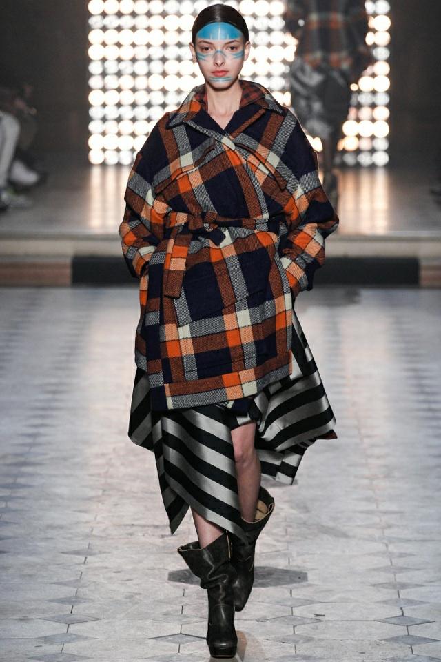 vivienne-westwood-pläd-tyger-rock-randig-kjol