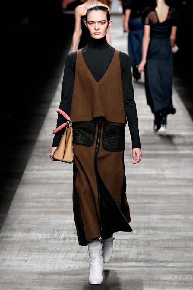 fendi-brun-kappa-väska-beige