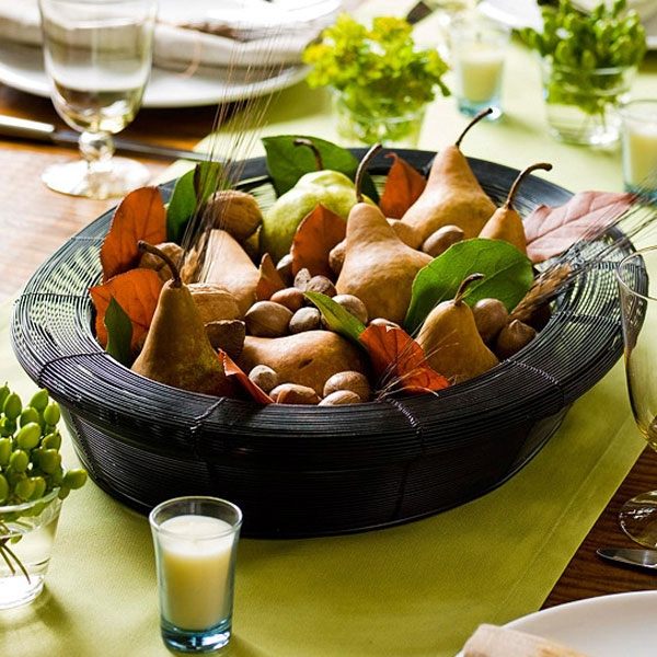 skatter-av-natur-höst-frukter-päron-skål-bord