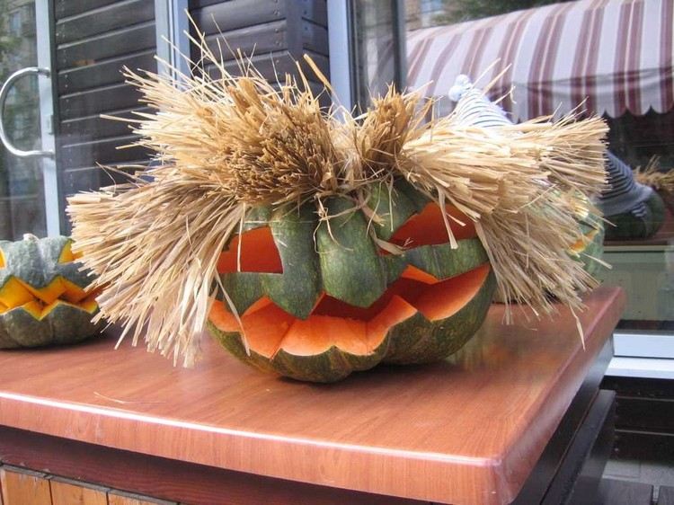 höst-pumpa-carving-halloween-bast-hår