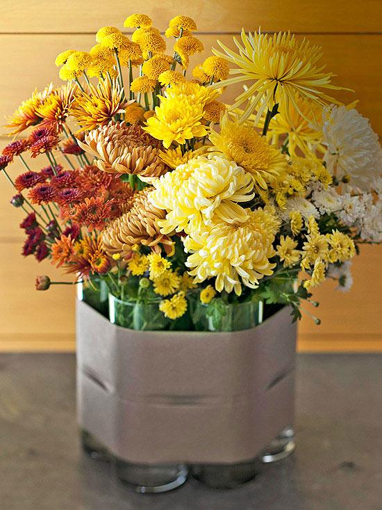 höstdekorationer idéer blommor knyter ihop vaser