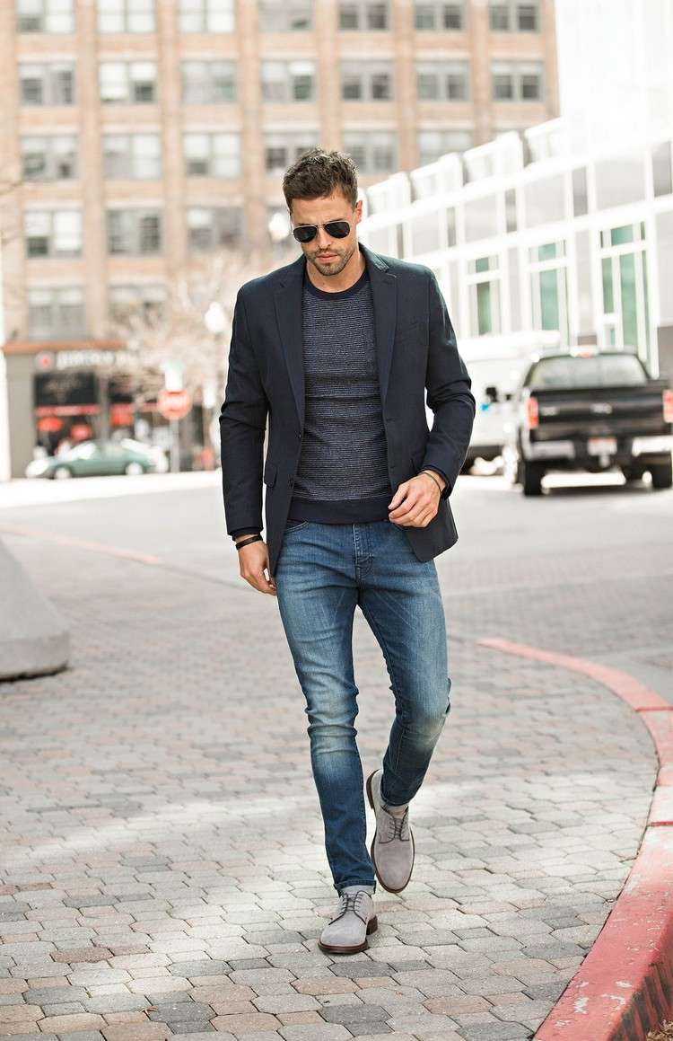 tröja blazer jeans kombinerar street style