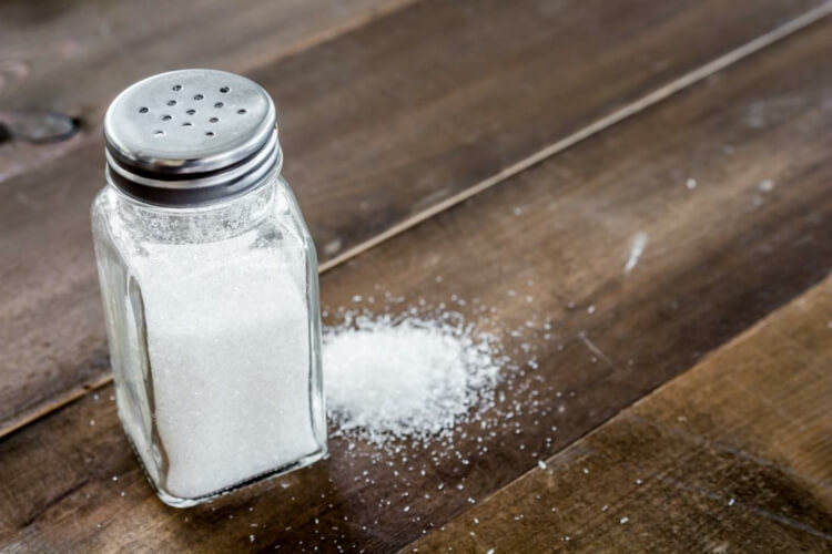För en hjärt-hälsosam kost, minska salt (natrium)