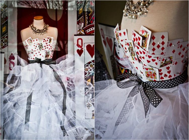 Gör det själv Queen of Hearts kostymklänning spelkort topp vit tutu kjol