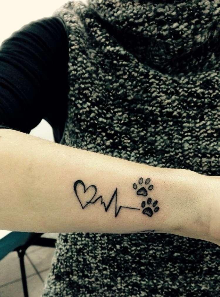 tatuering-hjärtslag-hund-tass-hjärta-djur-älskare-tatuering