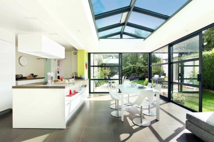 vinterträdgårdstips-svart-aluminium-profiler-metall-kök-modernt-takglas