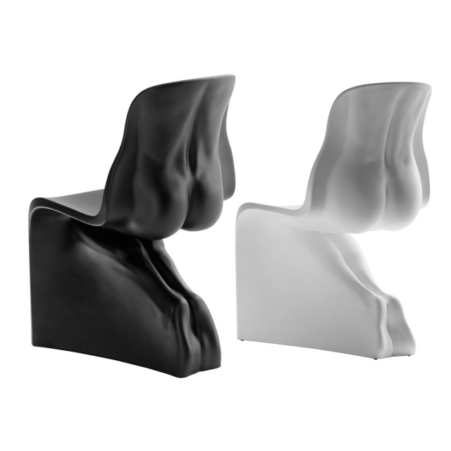 extravaganta möbeldesignidéer-svartvita-Him-Her-stolar polyeten