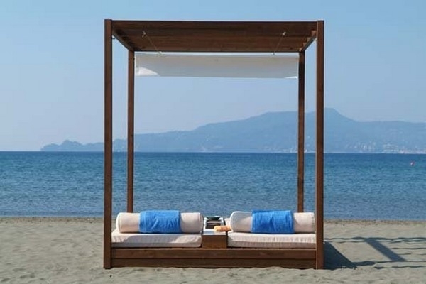 strandmöbler lounge utemöbler utomhus himmelsäng gardiner