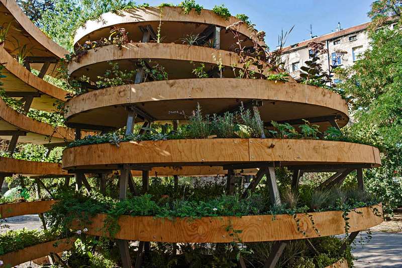 Upphöjd säng-trädgård-projekt-offentligt-utrymme-urban grönning