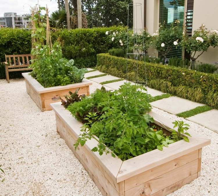 Upphöjd säng-bygg-själv-trädgård-odla-ved-grönsaker