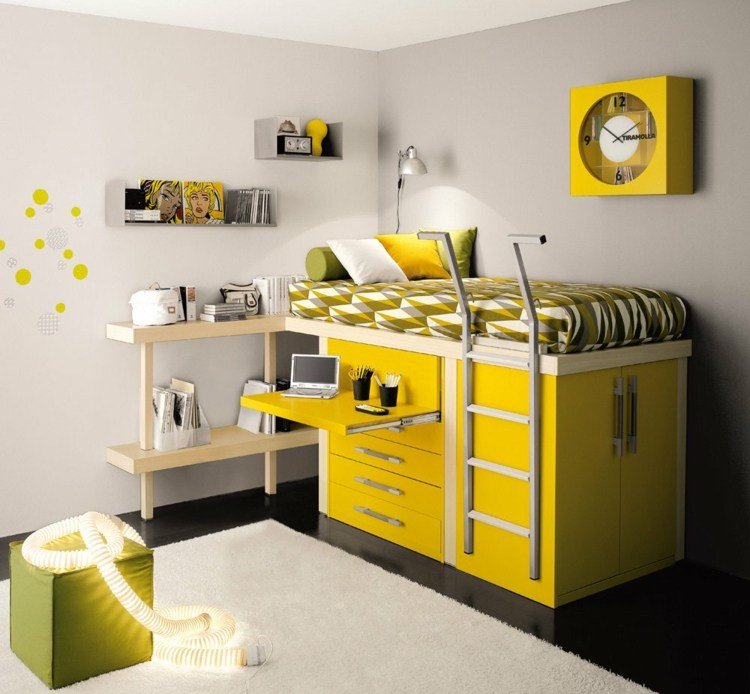 Loft-säng-i-tonåring-rummet-gul-design-enkelsäng-stege-skrivbord-klaffar