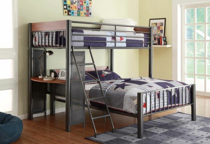 Loft-säng-med-två-sängar-möjlighet-med-skrivbord