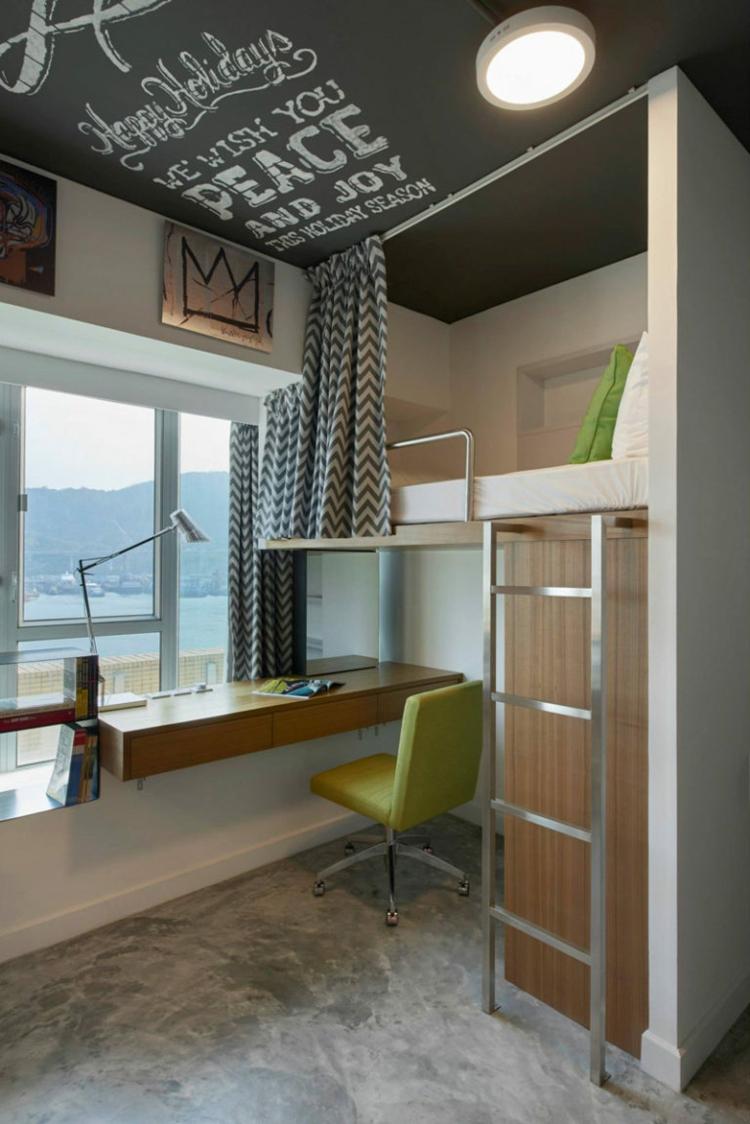 Modern loftsäng med gardin för avskildhet och skrivbord från en konsol