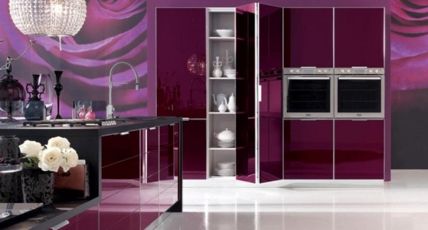 glamoröst kök med inbyggda apparater lila Stosa-Cucine