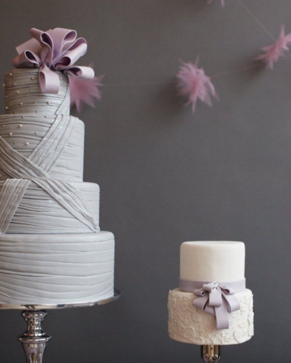 Bröllop-dessert-bord-tårta-ätbar-glasyr-konfektyr