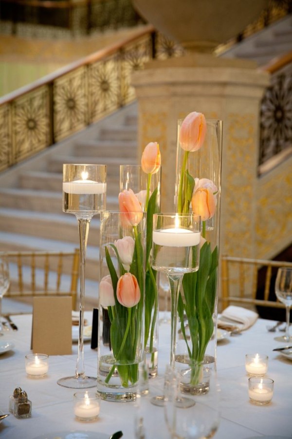 bröllopsdekor vår tulpaner persikafärgat elegant glas