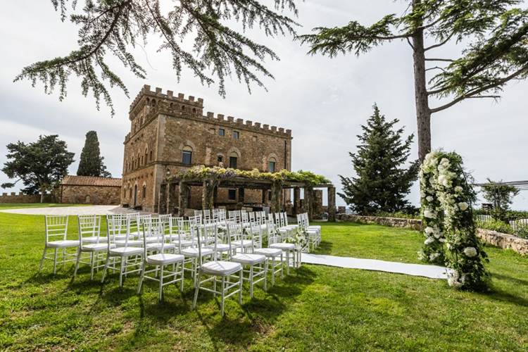 Slottbröllop Castello di Segalari Italien romantiska slott Europa gifter sig med drömbröllop