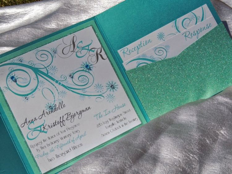 bröllopsplanering-isdrottning-inbjudan-idé-turkos-papper-glitter-pyssel