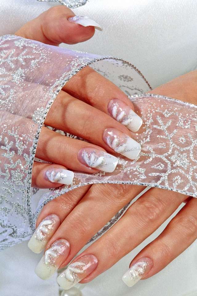 nageldesign-bröllop-vitt-silver-glitter fyrkantigt