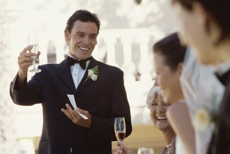 Skriv ett bröllopstal som bästa man-grattis-påminnelse-tips