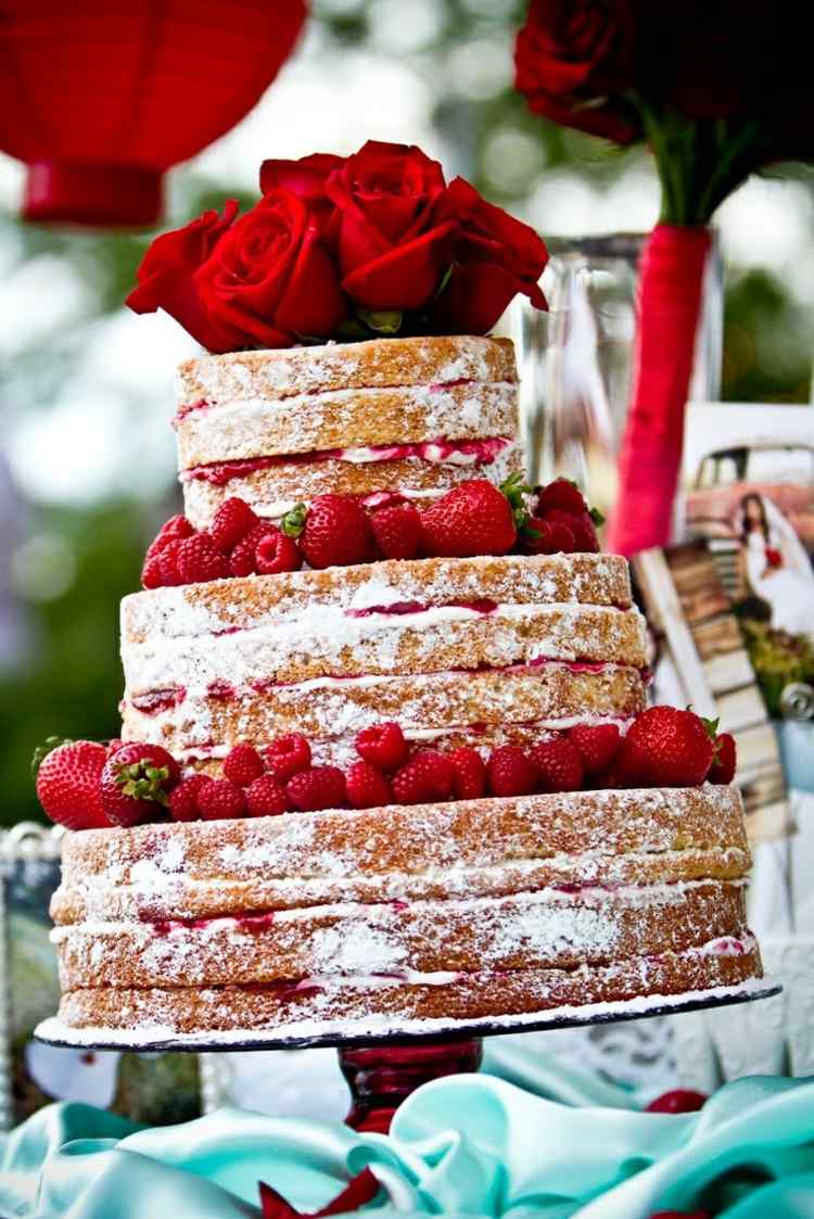 Dekorera din bröllopstårta med frukt och bär