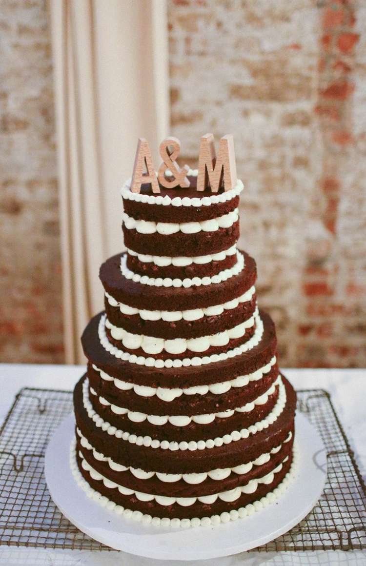 bröllopstårta utan fondant grädde-dekoration-romantisk-spets-design-choklad