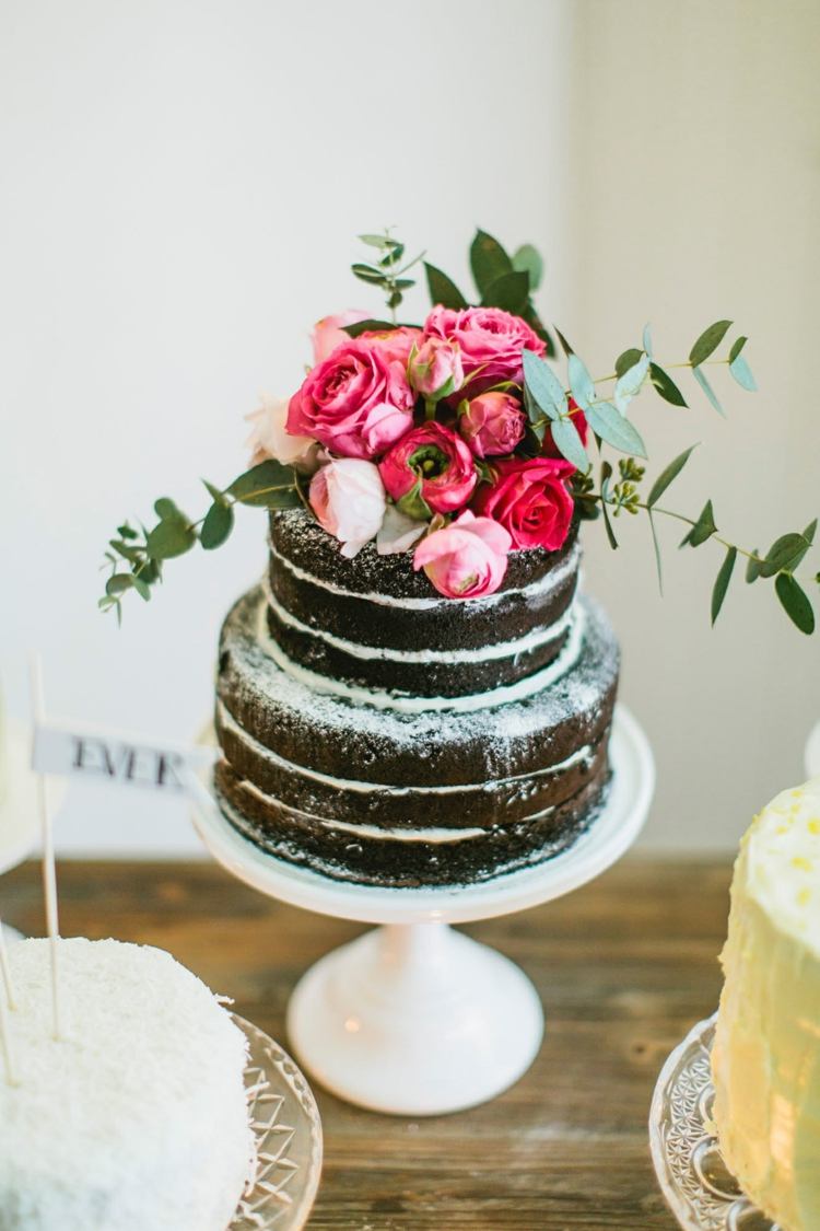 bröllopstårta utan fondant ros-arrangemang-rosa-rosa-cupcake