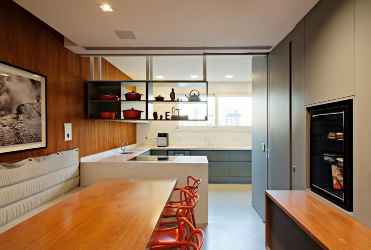 trä-tak-kök-design-modern-fönster-byrå-minimalistisk-inredning