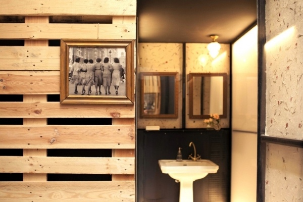 Trä Euro pallar showroom toaletter byggd fåfänga