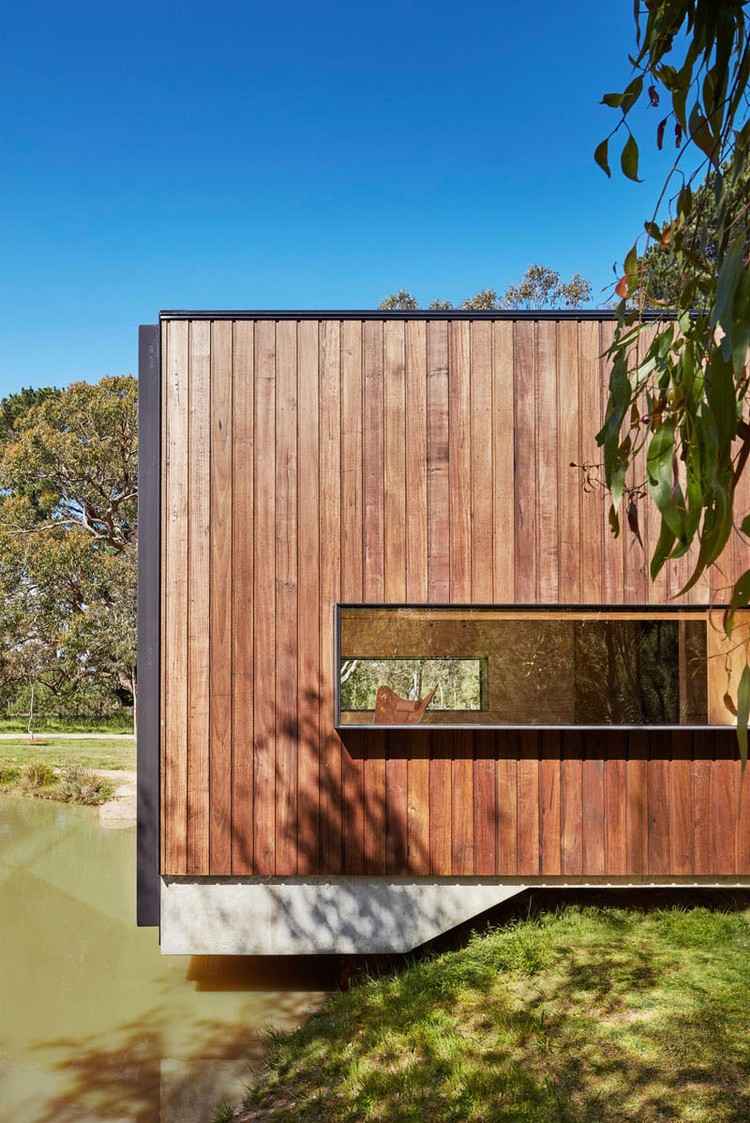 Trä för fasad vertikalbeklädnad-fönster-zink-ramar