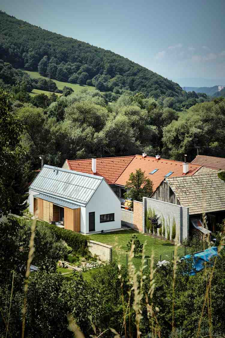 träklinker tegel hus-design-slovakien-natur