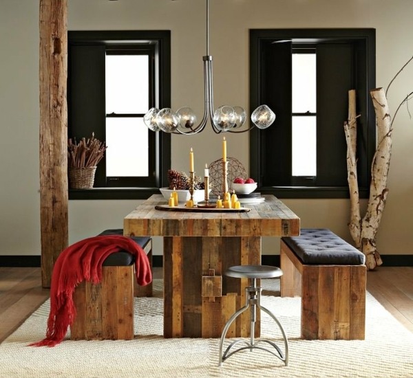 Matbord bänk träpallar möbler