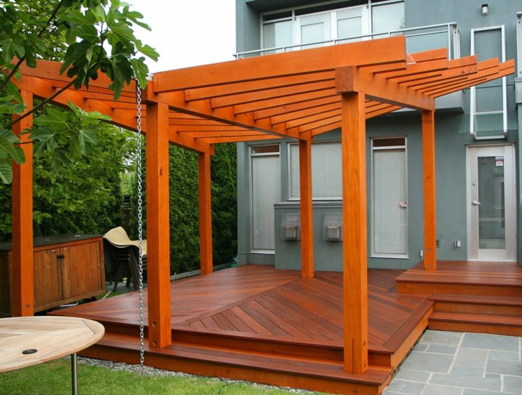 trä pergola bygga modern-design-sluttande-balk-terrass