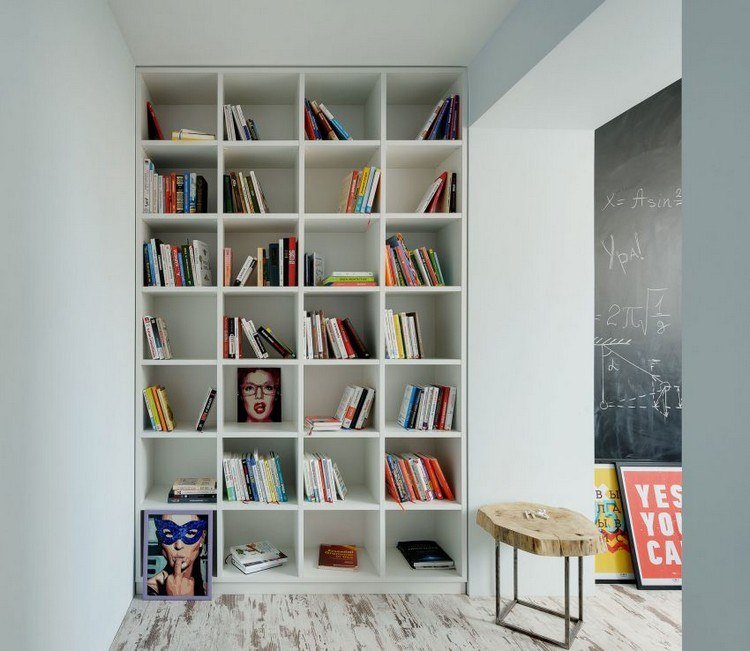 Trä-stål-inredning-design-möbler-studie-bokhylla-tavla-vägg