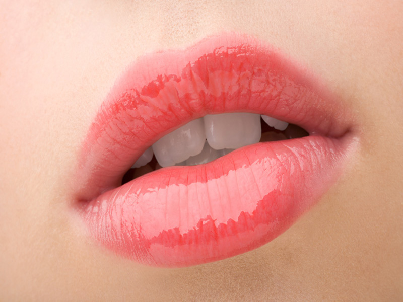 Πώς να φροντίσετε τα χείλη σας