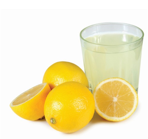 χυμός λεμονιού για τη θεραπεία της ακμής στο μέτωπο