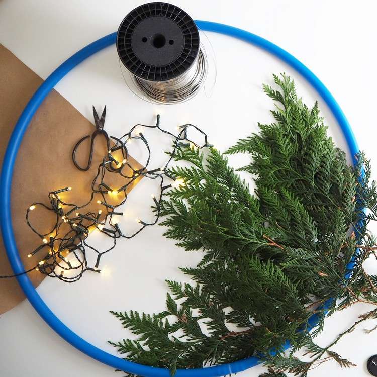 dekorationskrans jul gör dina egna material