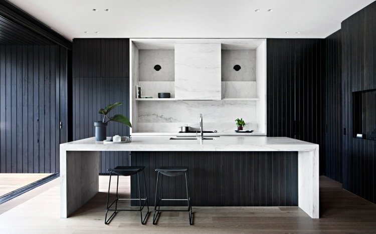 design för kök trä-svart-vitt-kök-ö-minimalistisk-stil