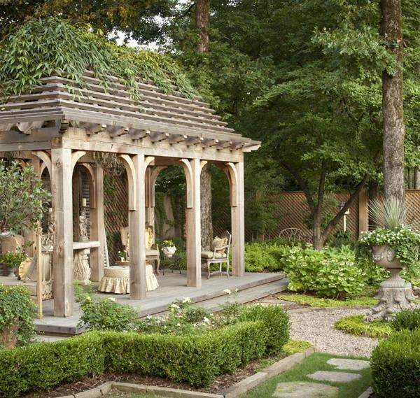 gammal trädgård i europeisk stil låg häck skapa trädgårdsstig