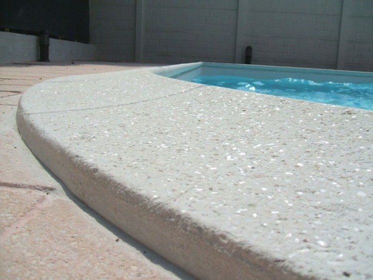 idéer-pool-design-carobbio-kant-kant-betong-design-attraktiv