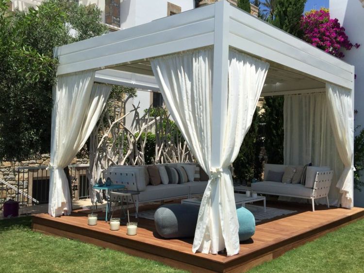 idéer-för-terrass-pergola-moderna-gardiner-lounge-vit