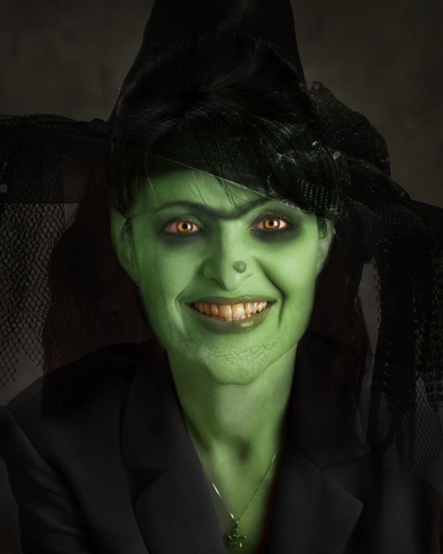 halloween-kostym-klassisk-grön-häxa-hatt-demoniska ögon