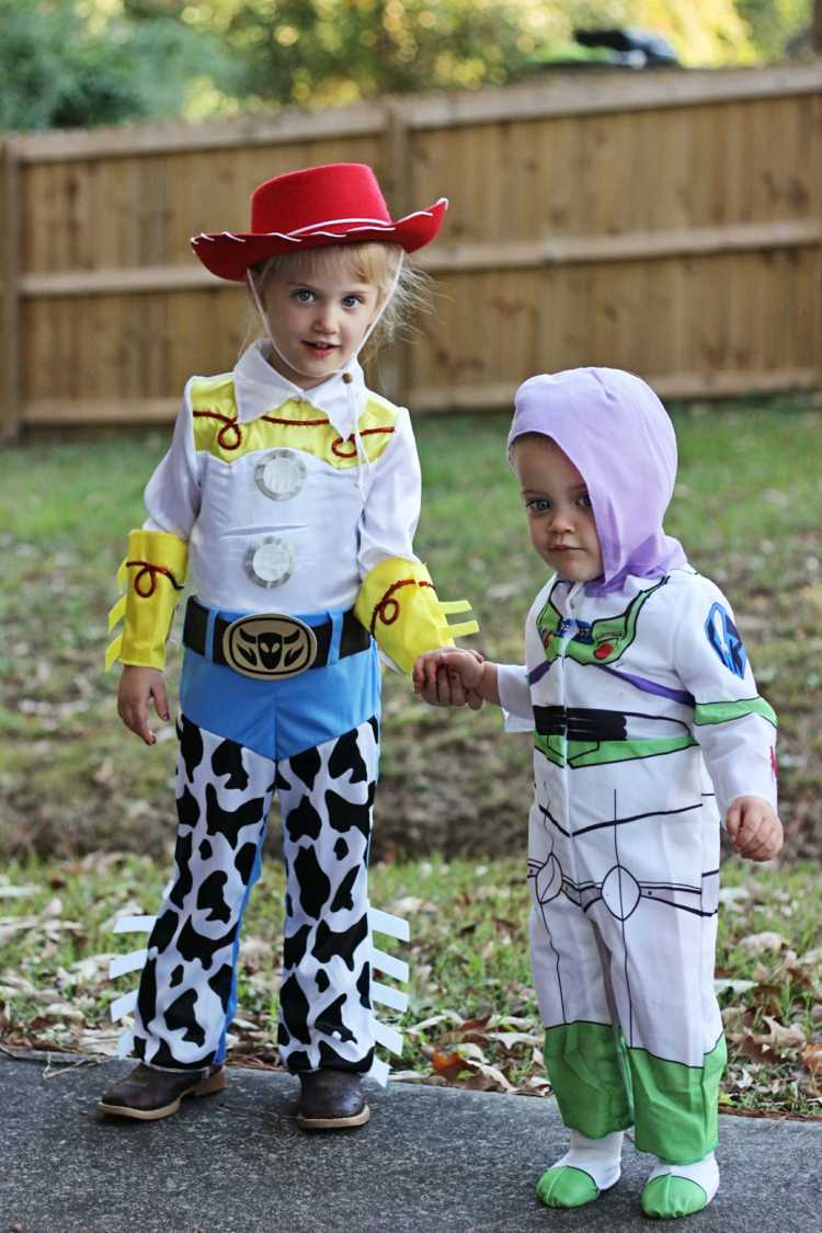 karneval-kostymer-för-barn-leksak-berättelse-surr-woody-cowboy-idé