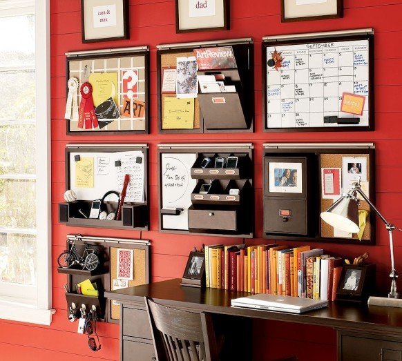 Idéer organisation system vägg rött skrivbord trä